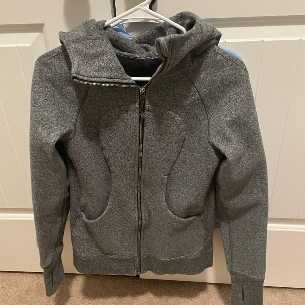 Lululemon scuba full sip size 4 in grey color